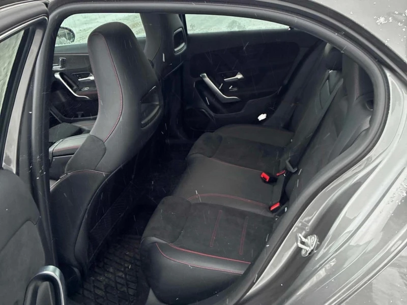 Mercedes-Benz A 250 * CARFAX * БЕЗ ПЪРВОНАЧАЛНА ВНОСКА, снимка 11 - Автомобили и джипове - 53210831