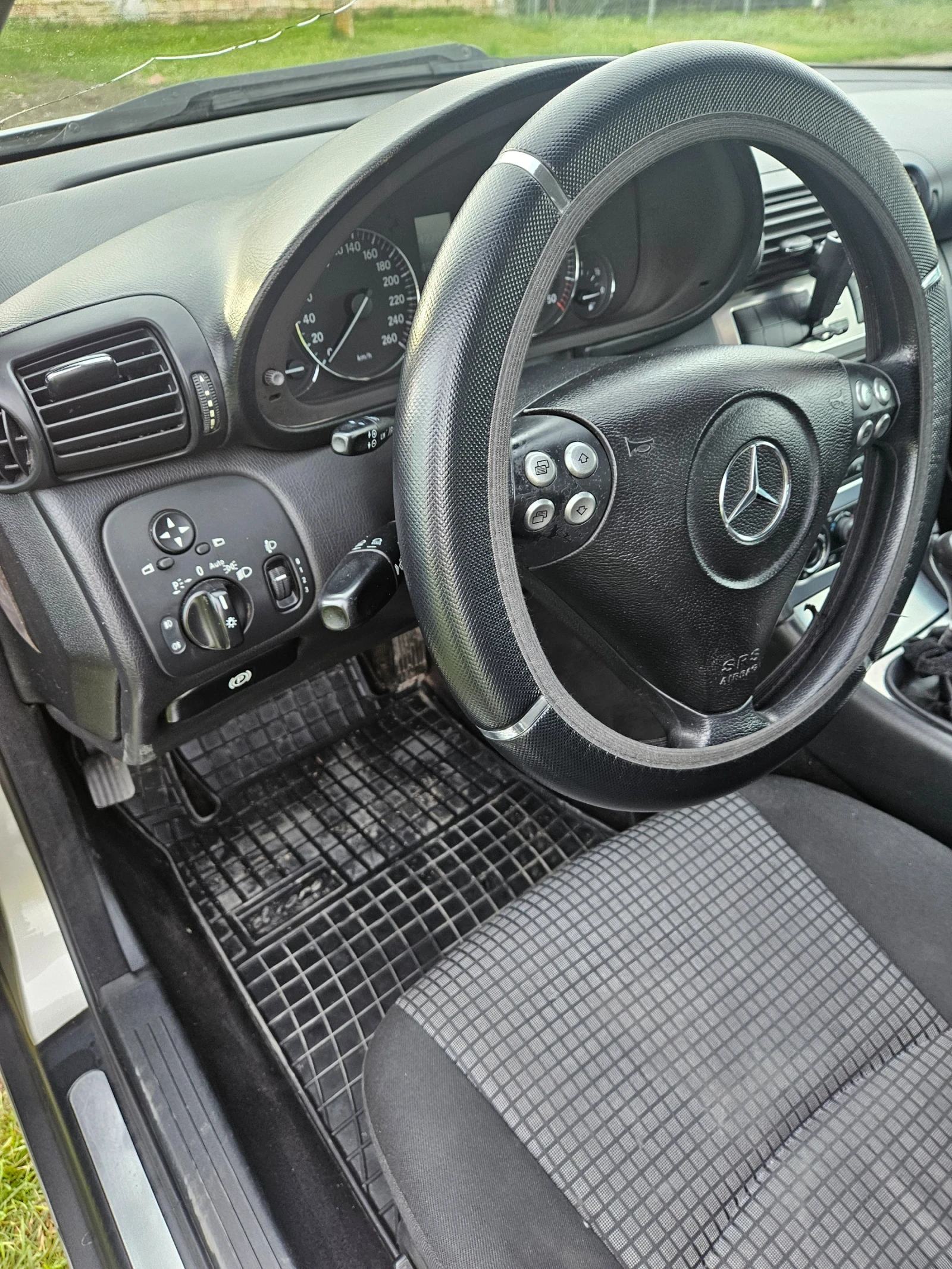 Mercedes-Benz C 200  - изображение 7
