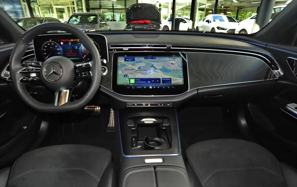 Mercedes-Benz E 220 d/AMG/220HP/CAM/DISTR/LED/KLESS/ACC/CARPLAY/807f - изображение 8