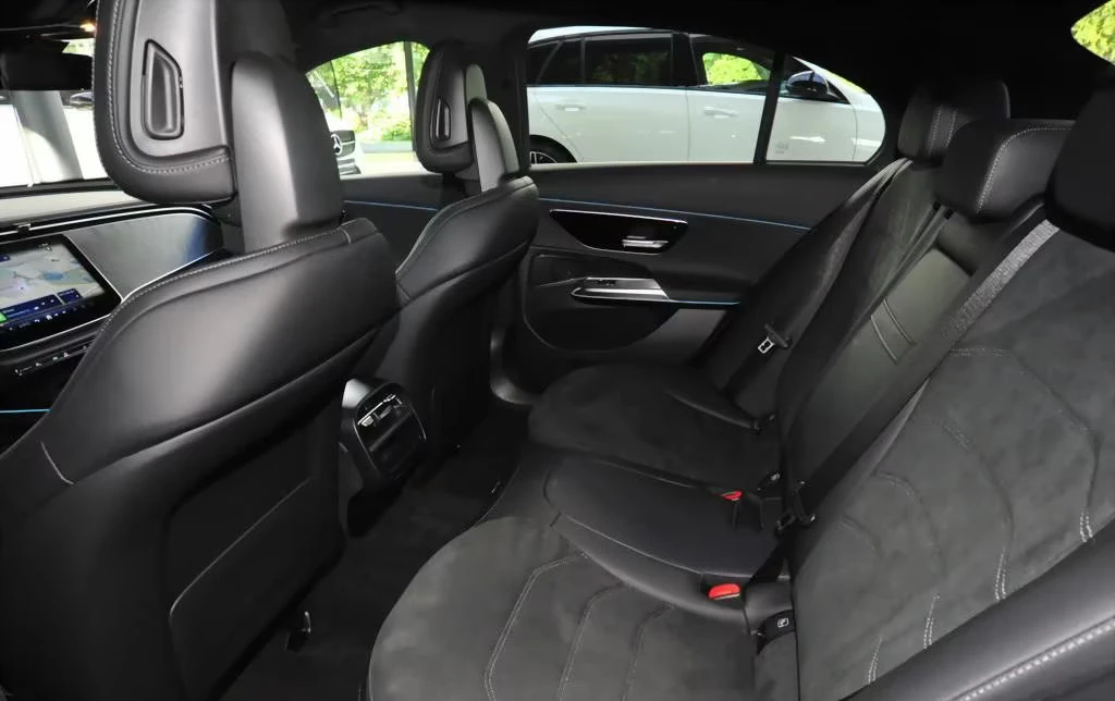 Mercedes-Benz E 220 d/AMG/220HP/CAM/DISTR/LED/KLESS/ACC/CARPLAY/807f | Mobile.bg   12