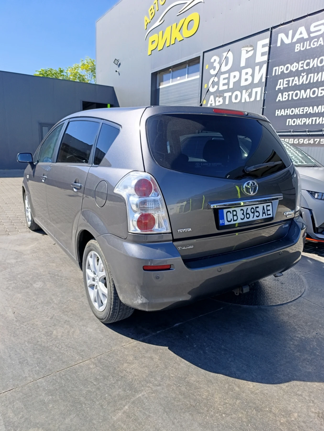 Toyota Corolla verso  - изображение 3