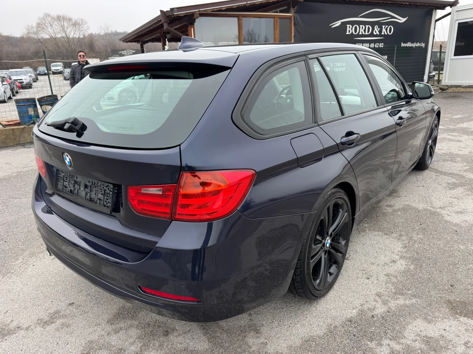 BMW 318 2.0D TouringMsport - изображение 6