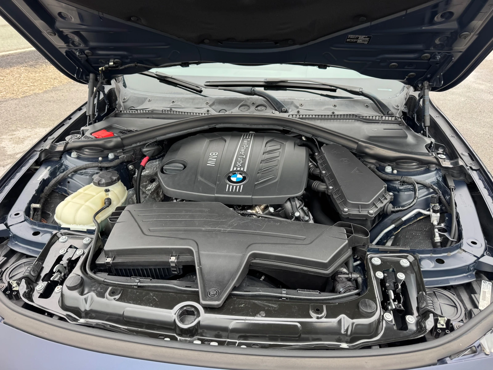 BMW 318 2.0D TouringMsport - изображение 7