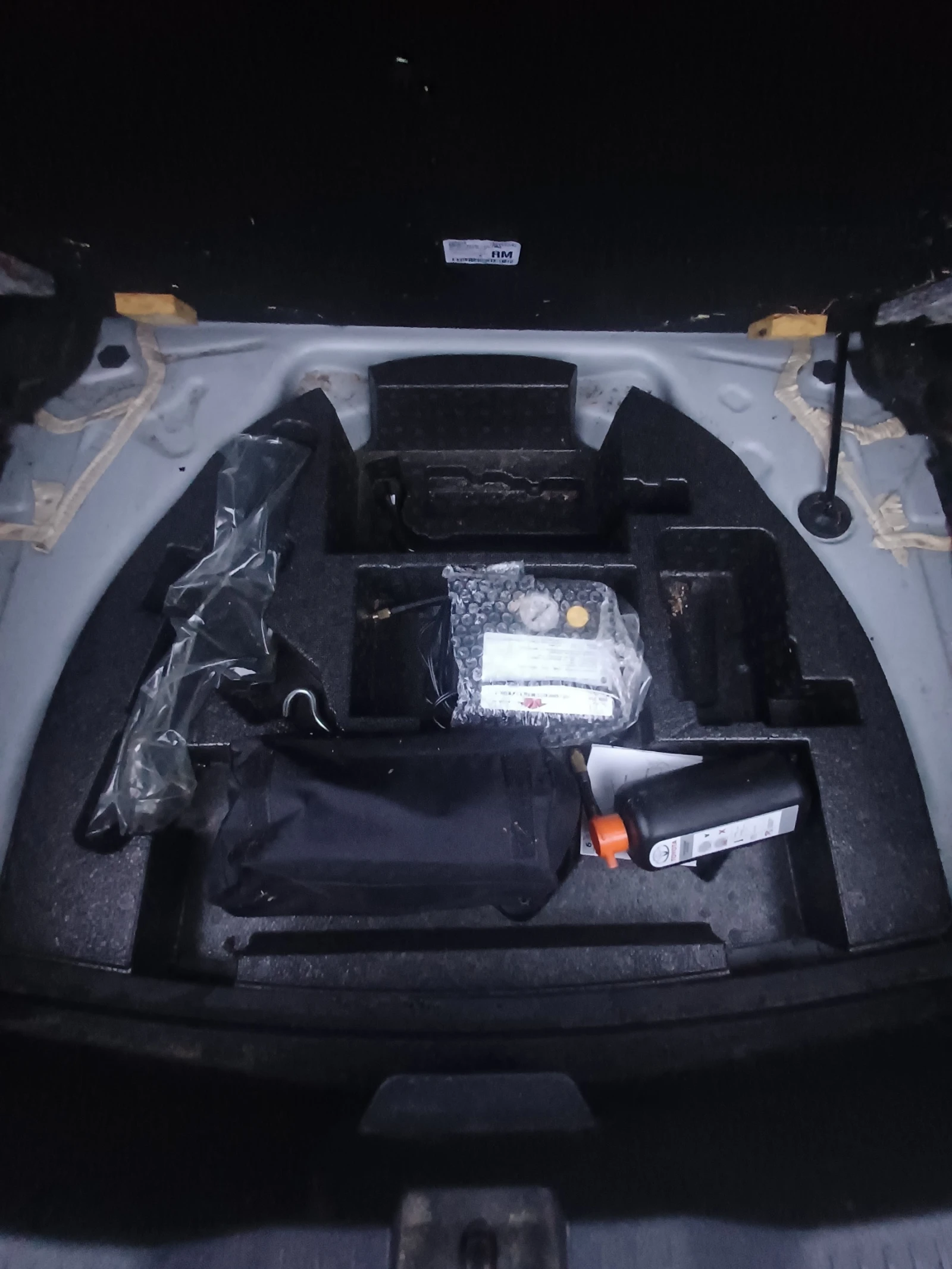 Toyota Auris 1.8i-HYBRID на части - изображение 10