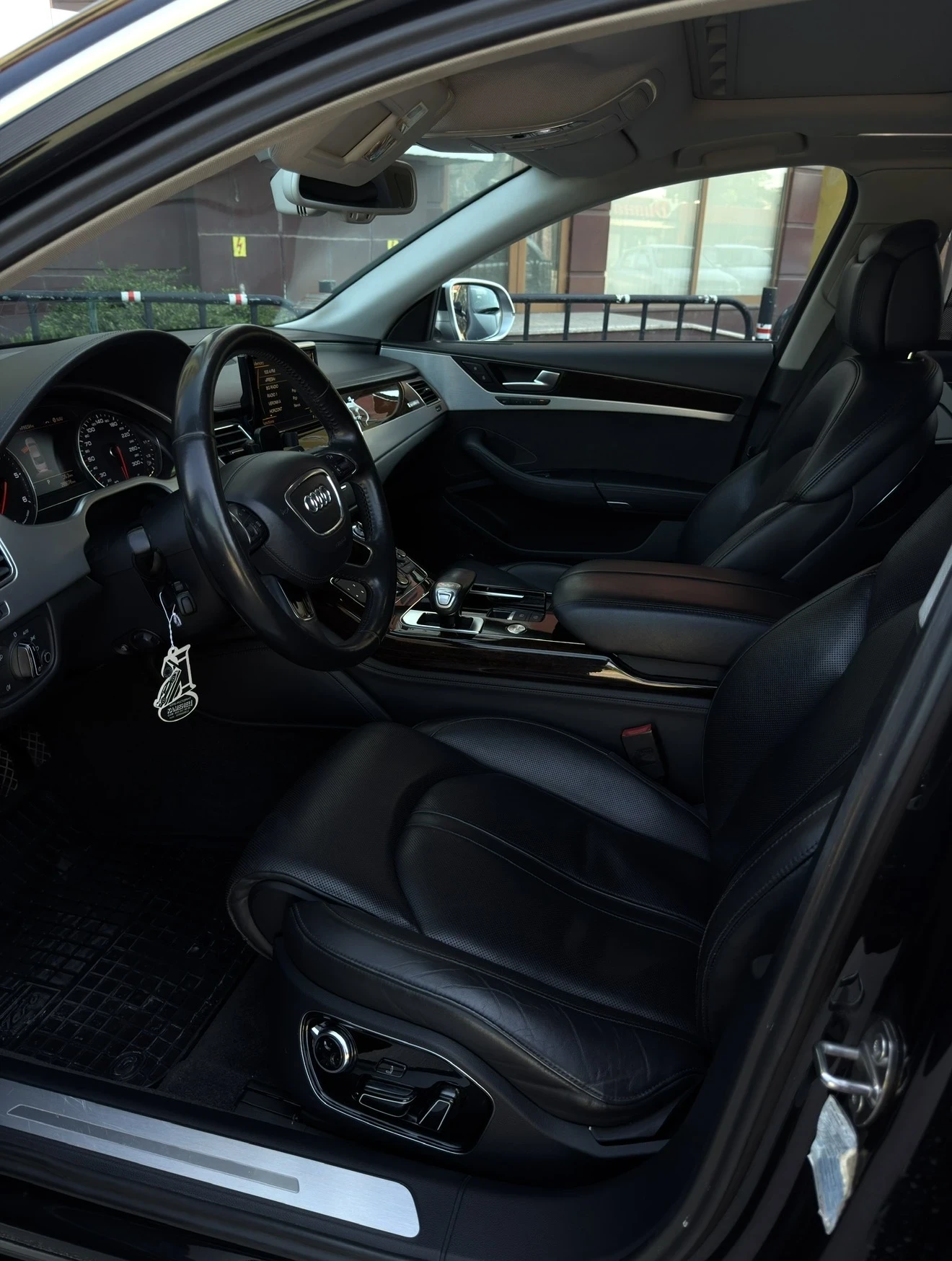 Audi A8 4.2 TDI , снимка 8 - Автомобили и джипове - 54444549