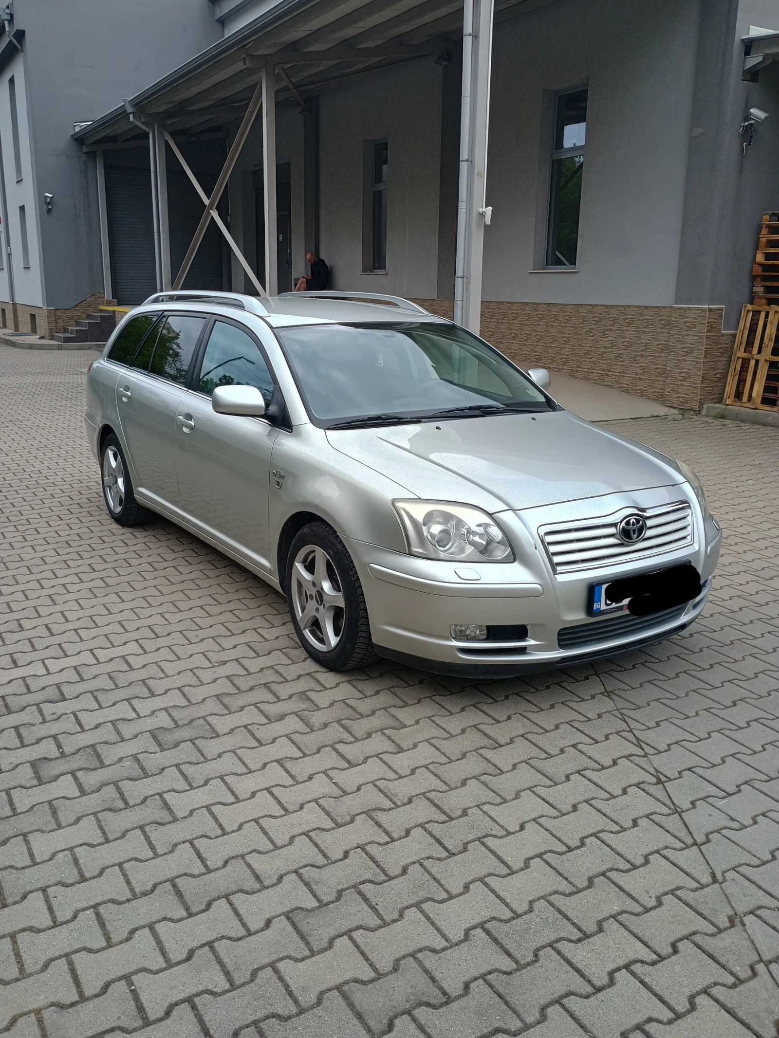 Toyota Avensis 2.2 D-CAT 177 kc., снимка 3 - Автомобили и джипове - 54484136