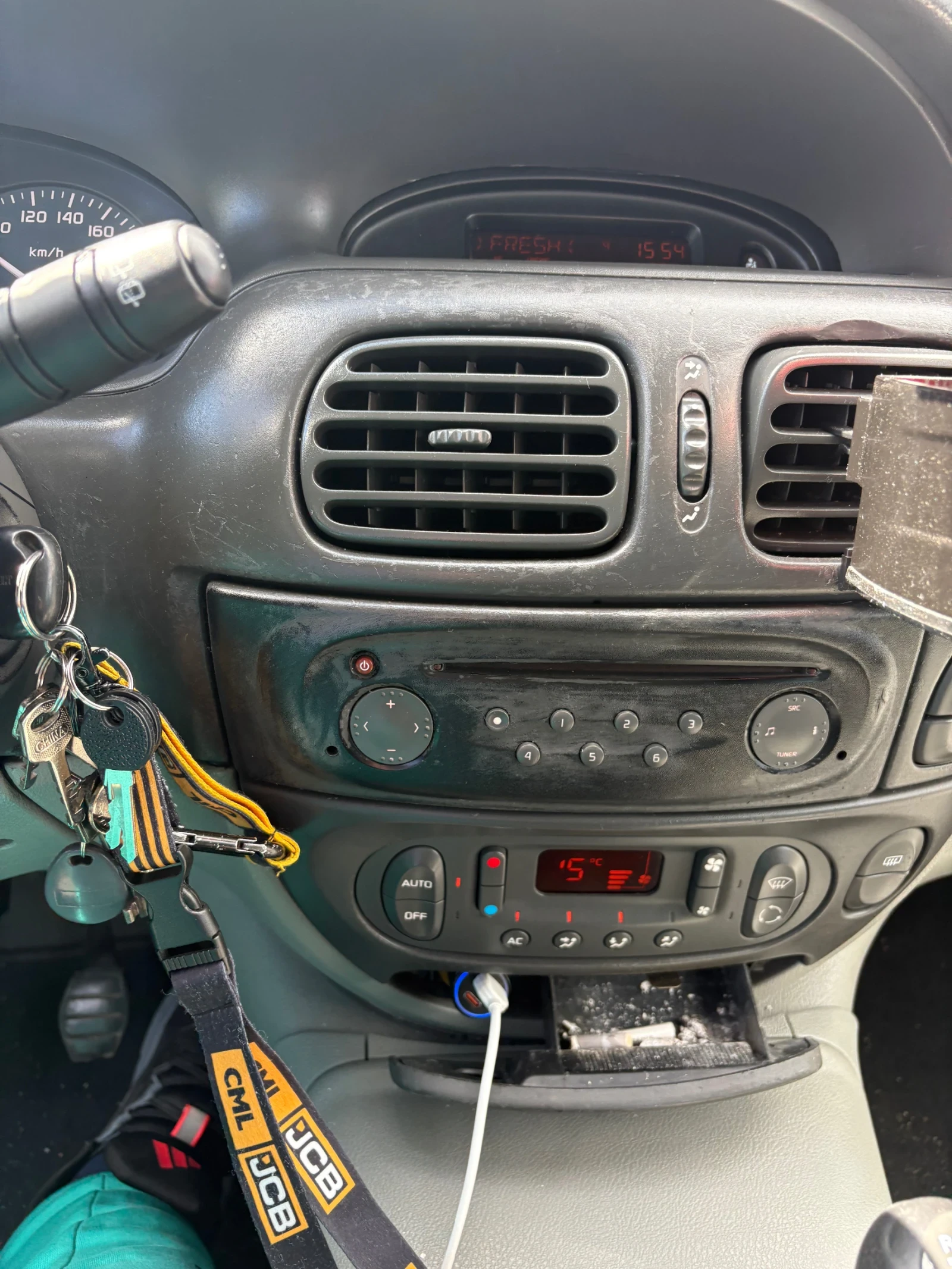 Renault Scenic, снимка 3 - Автомобили и джипове - 54584764