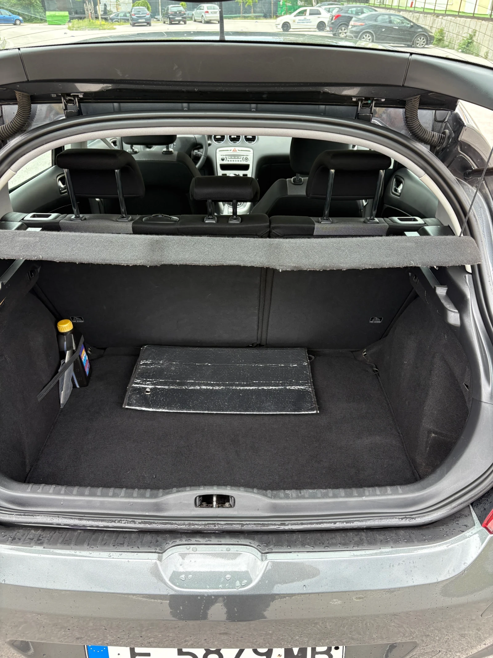 Peugeot 308 1.6 HDI , снимка 17 - Автомобили и джипове - 54609814