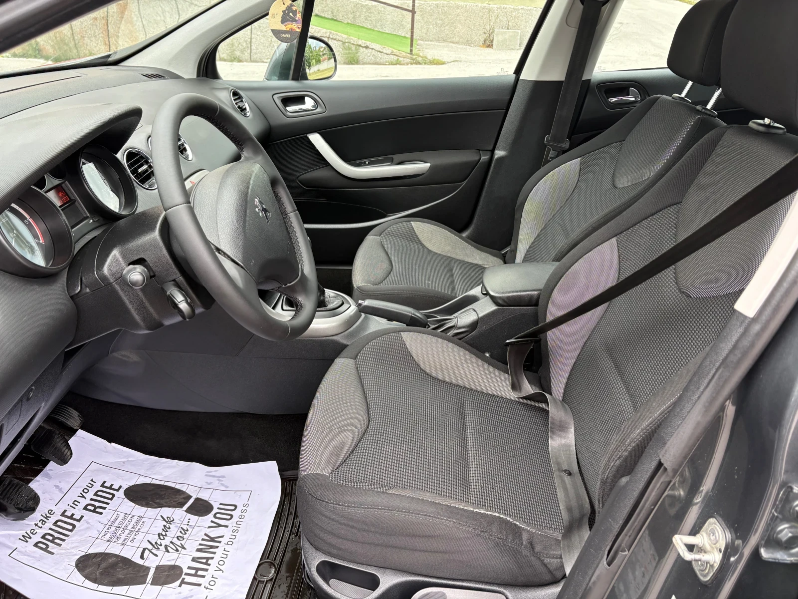 Peugeot 308 1.6 HDI , снимка 13 - Автомобили и джипове - 54609814