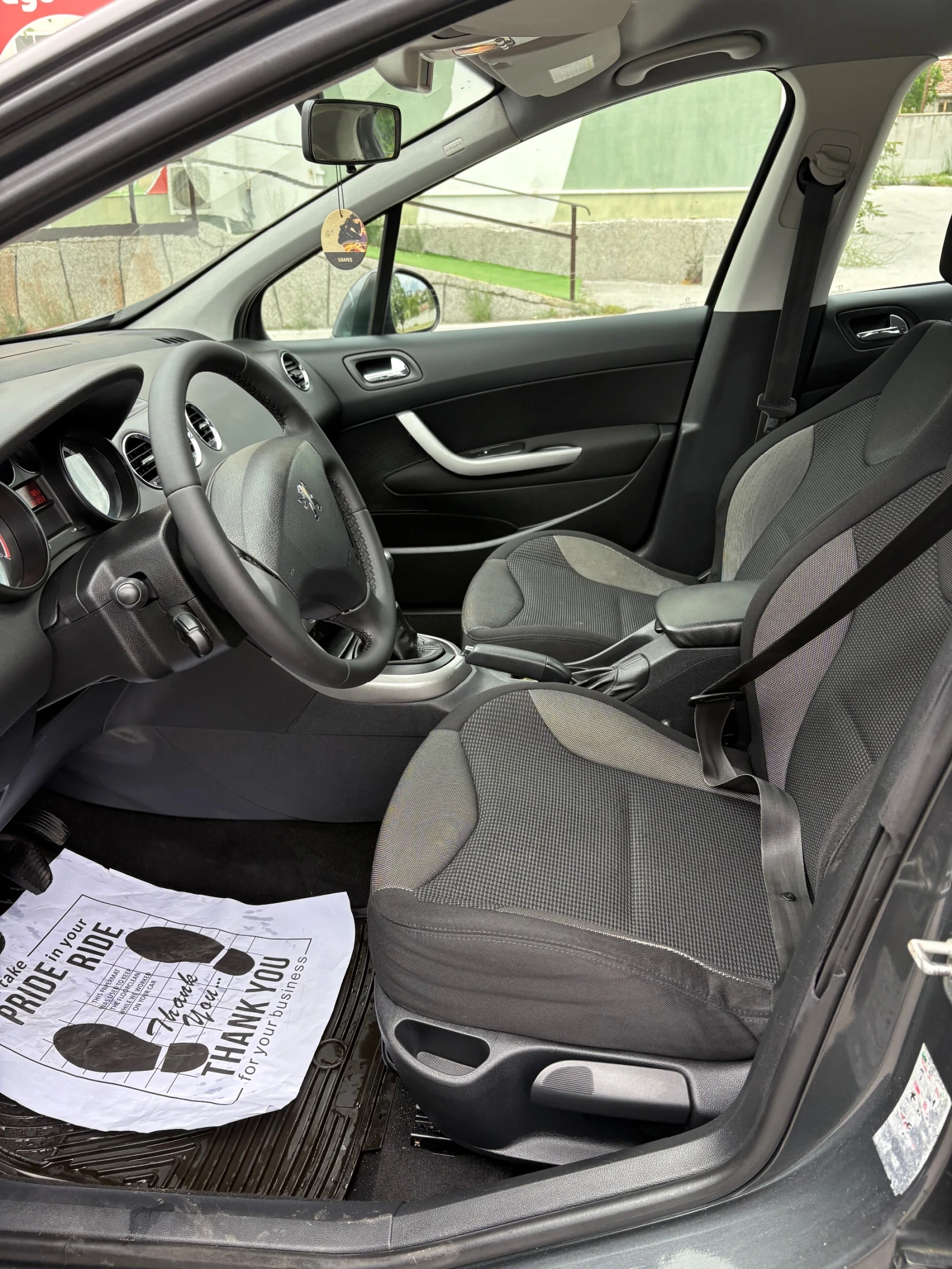 Peugeot 308 1.6 HDI , снимка 12 - Автомобили и джипове - 54609814