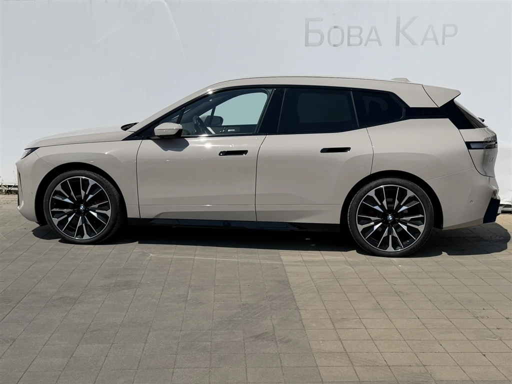 BMW iX xDrive45, снимка 3 - Автомобили и джипове - 55060942