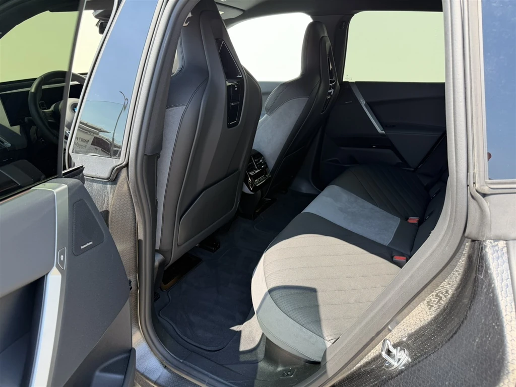 BMW iX xDrive45, снимка 10 - Автомобили и джипове - 55060942