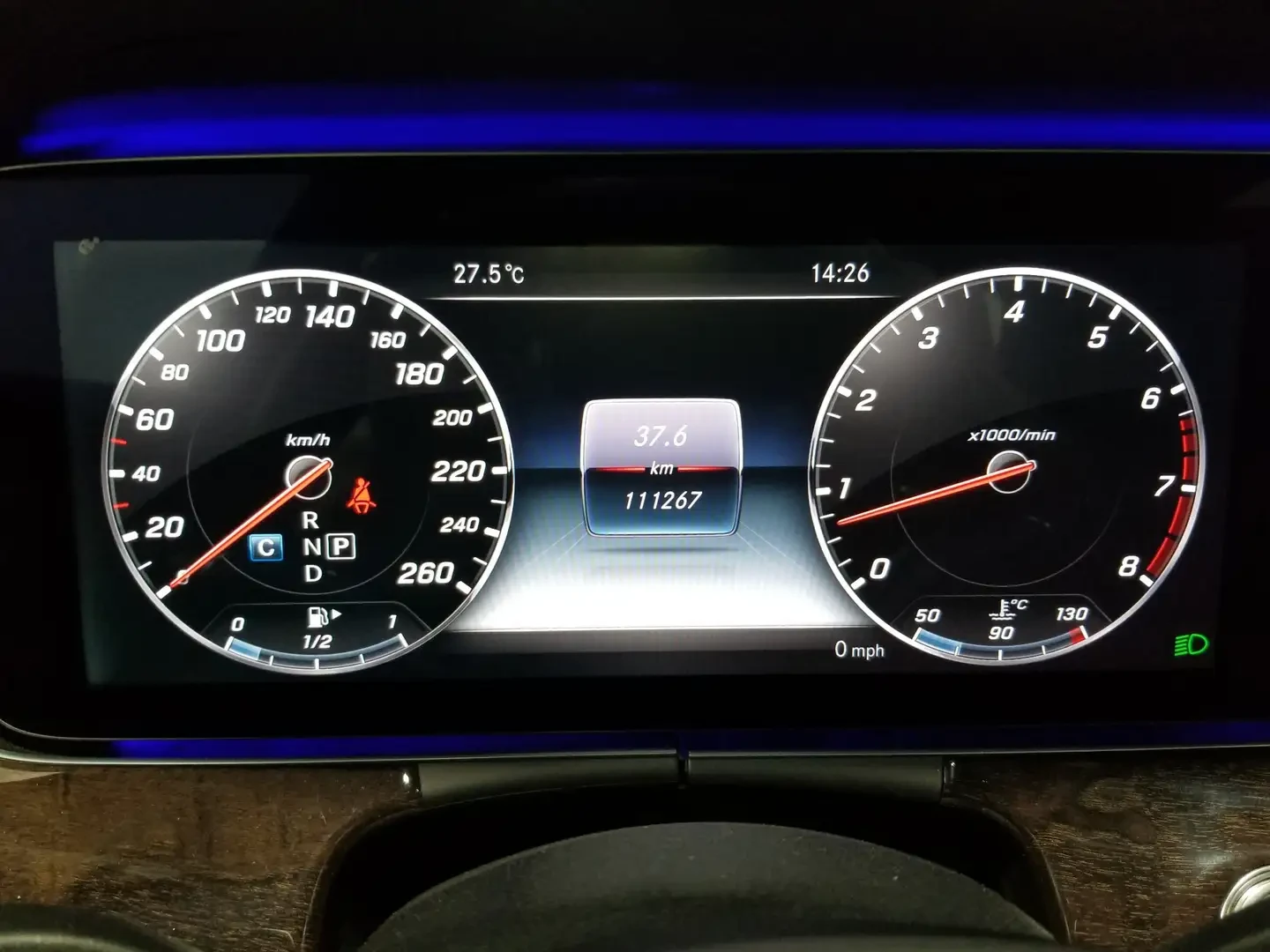 Mercedes-Benz E 400 4MATIC* ПАНО* DIGITAL, снимка 11 - Автомобили и джипове - 55185513