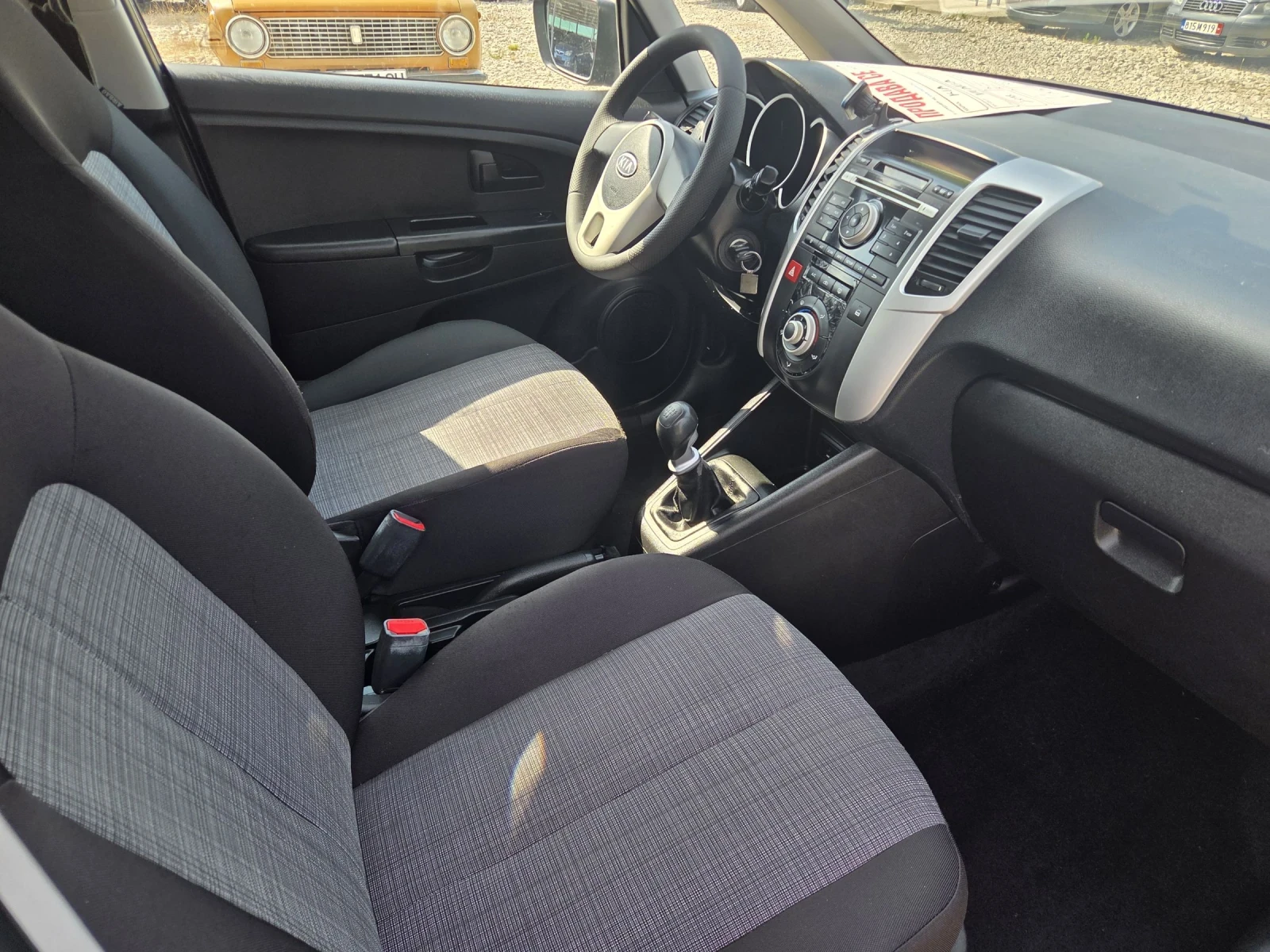 Kia Venga 1.4* Фабрична Газ * Италия* , снимка 14 - Автомобили и джипове - 55307702
