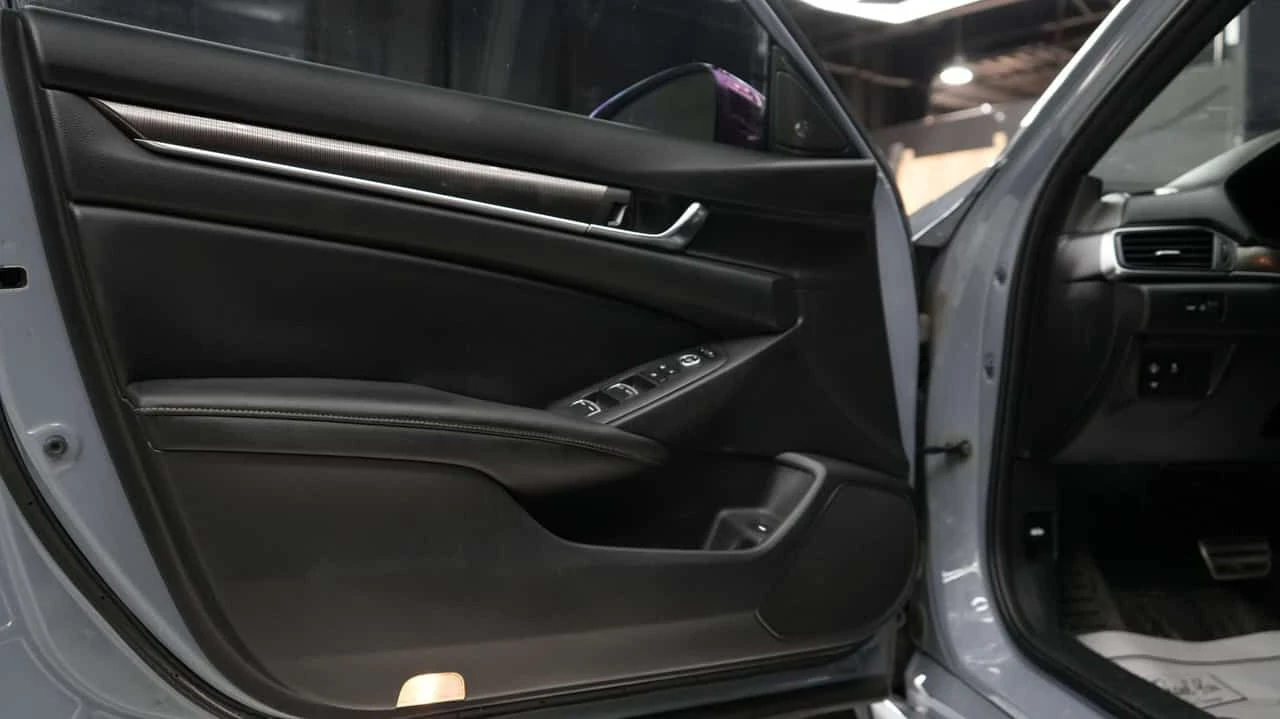 Honda Accord * Sport CVT * CARFAX * ЦЕНА ДО БГ, снимка 9 - Автомобили и джипове - 55309214