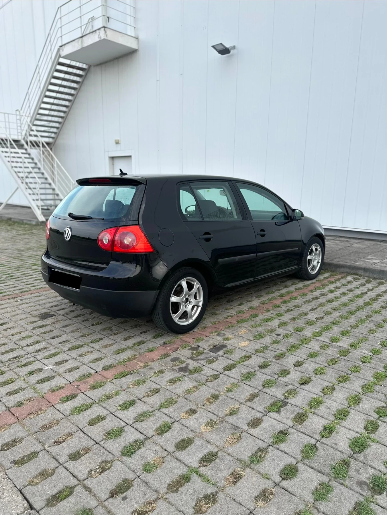 VW Golf 1.9 TDI, снимка 9 - Автомобили и джипове - 55318026