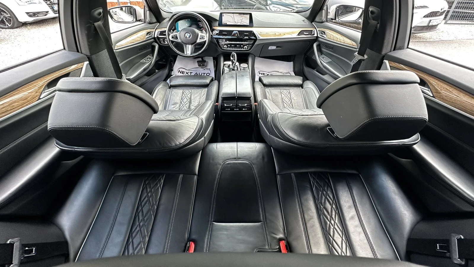 BMW 530 3.0XD 265HP M PACK H/K HUD MASSAGE 360'3D CAM, снимка 9 - Автомобили и джипове - 55414698