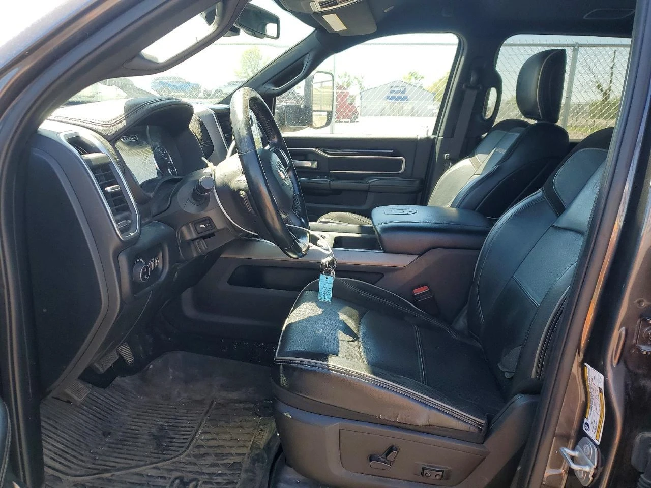 Dodge RAM 3500 AWD LARAMIE CUMMINS* ОБДУХ* ПОДГРЕВ* , снимка 7 - Автомобили и джипове - 55449474