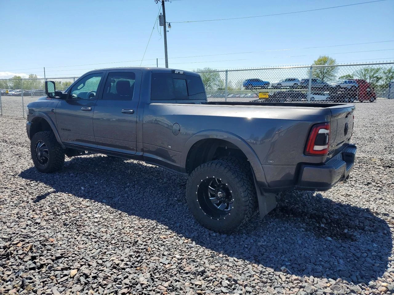Dodge RAM 3500 AWD LARAMIE CUMMINS* ОБДУХ* ПОДГРЕВ* , снимка 2 - Автомобили и джипове - 55449474