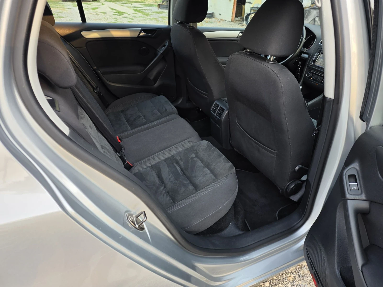 VW Golf 1.6 bifuel, снимка 9 - Автомобили и джипове - 55897142
