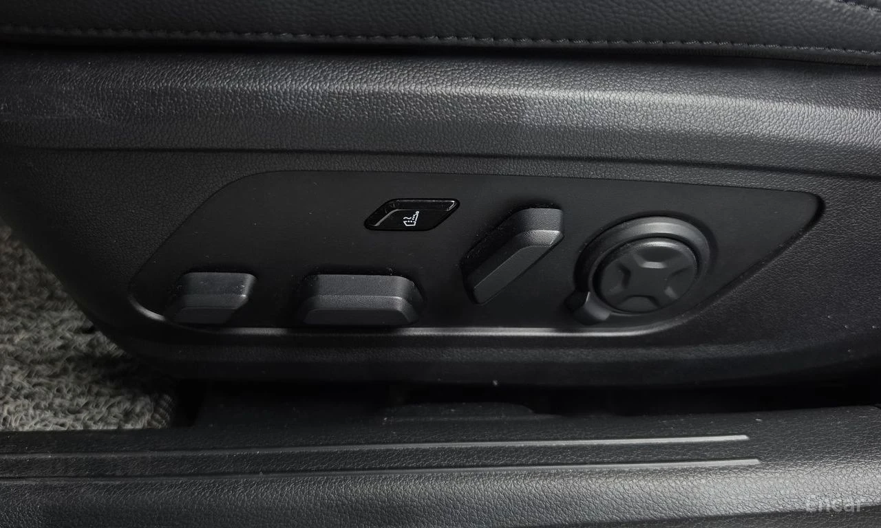 Kia K8 3.5* LPG* ОБДУХВАНЕ* ДИСТРОНИК* LANE* ASSIST* КАМЕ, снимка 15 - Автомобили и джипове - 55965950