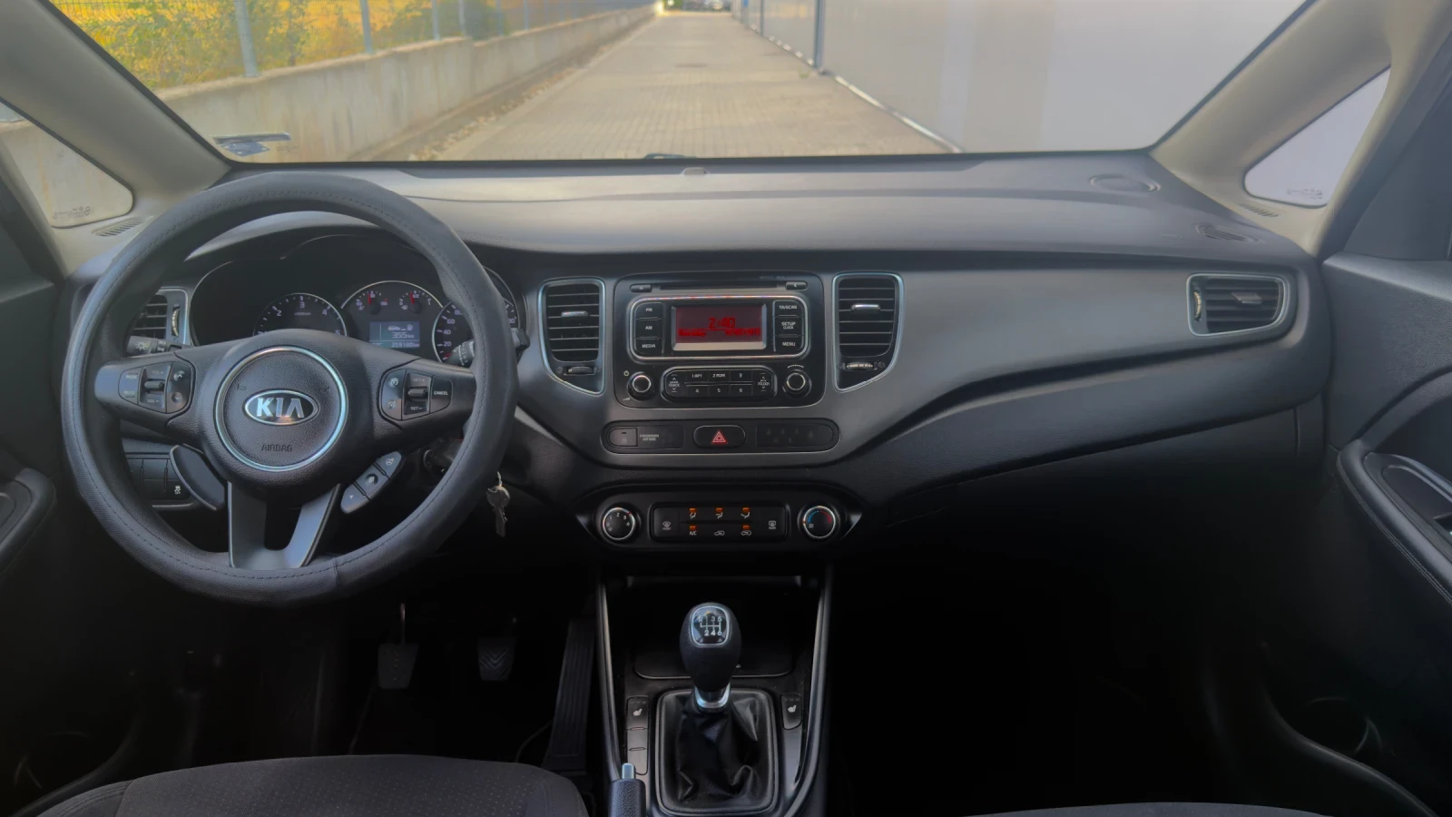 Kia Carens, снимка 6 - Автомобили и джипове - 55987662