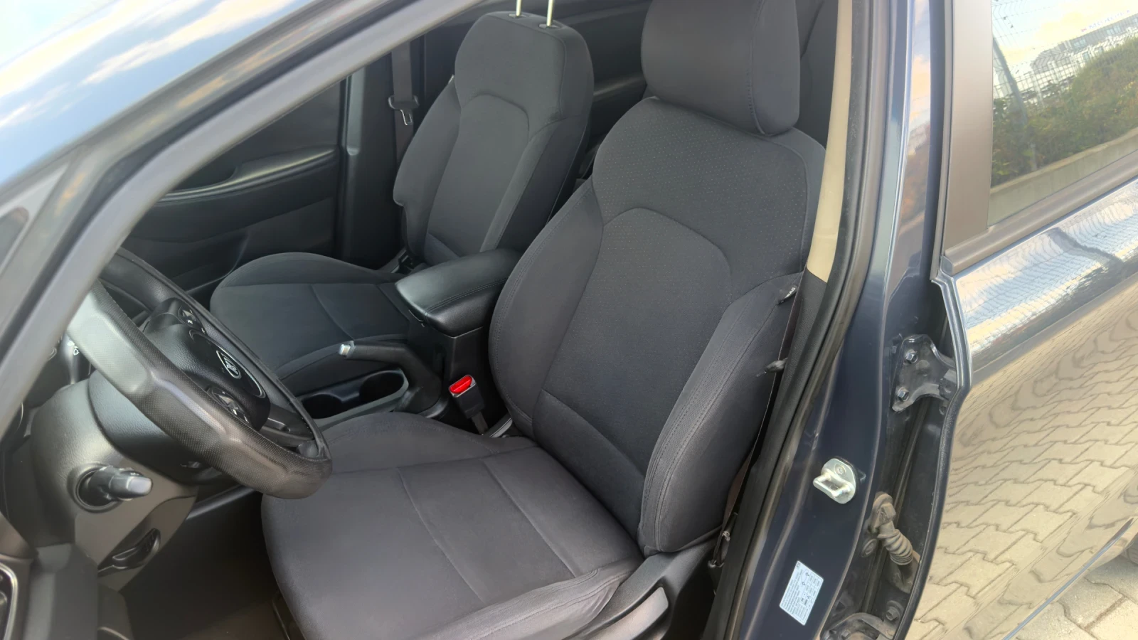 Kia Carens, снимка 10 - Автомобили и джипове - 55987662
