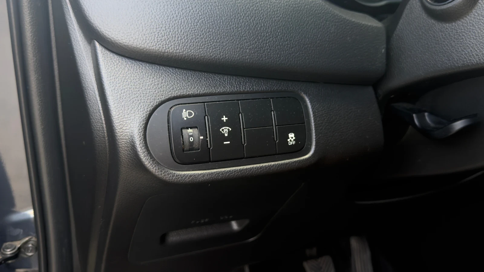 Kia Carens, снимка 12 - Автомобили и джипове - 55987662