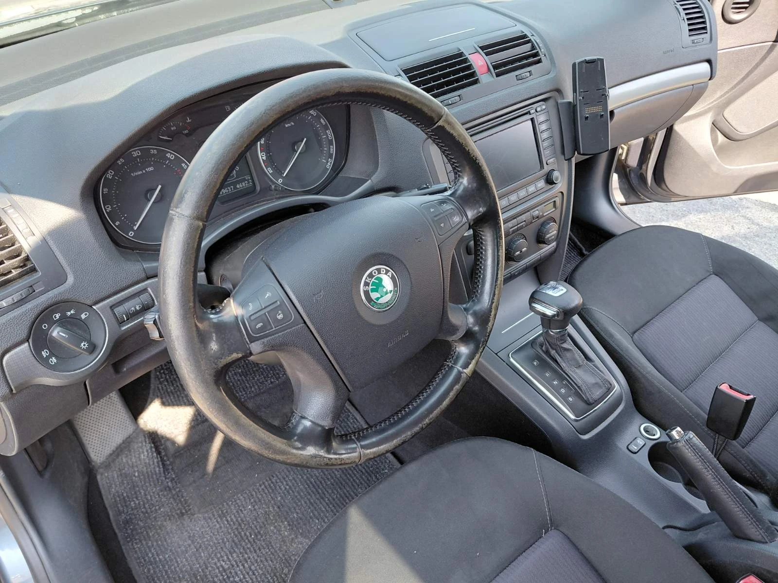 Skoda Octavia, снимка 10 - Автомобили и джипове - 56041548