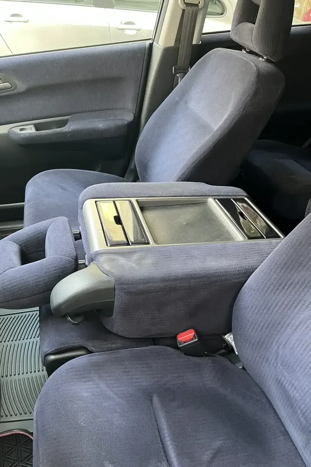 Honda Fr-v 5+ 1, снимка 8 - Автомобили и джипове - 56140282