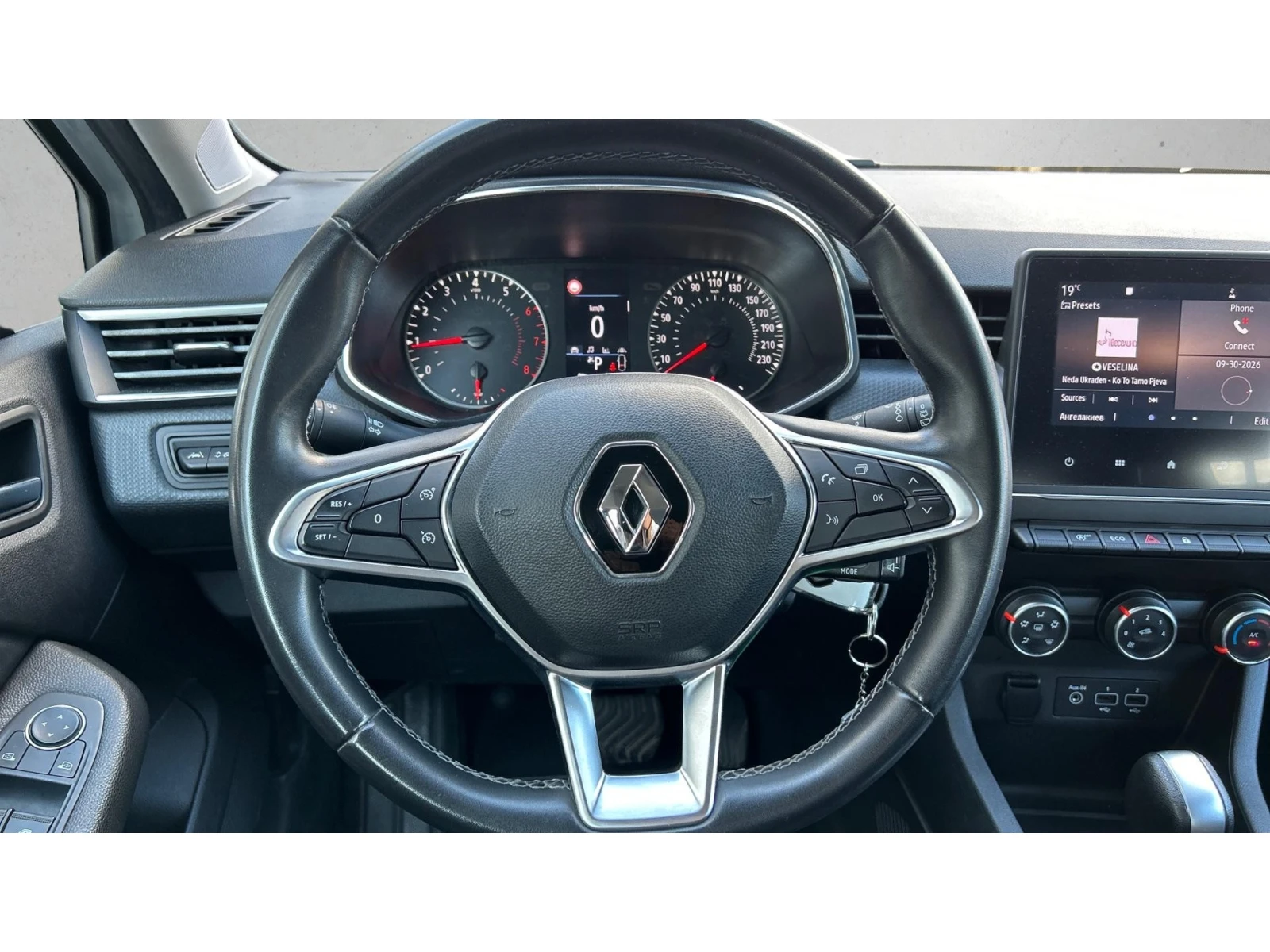 Renault Clio Месечна вноска от 130  , снимка 13 - Автомобили и джипове - 56303691