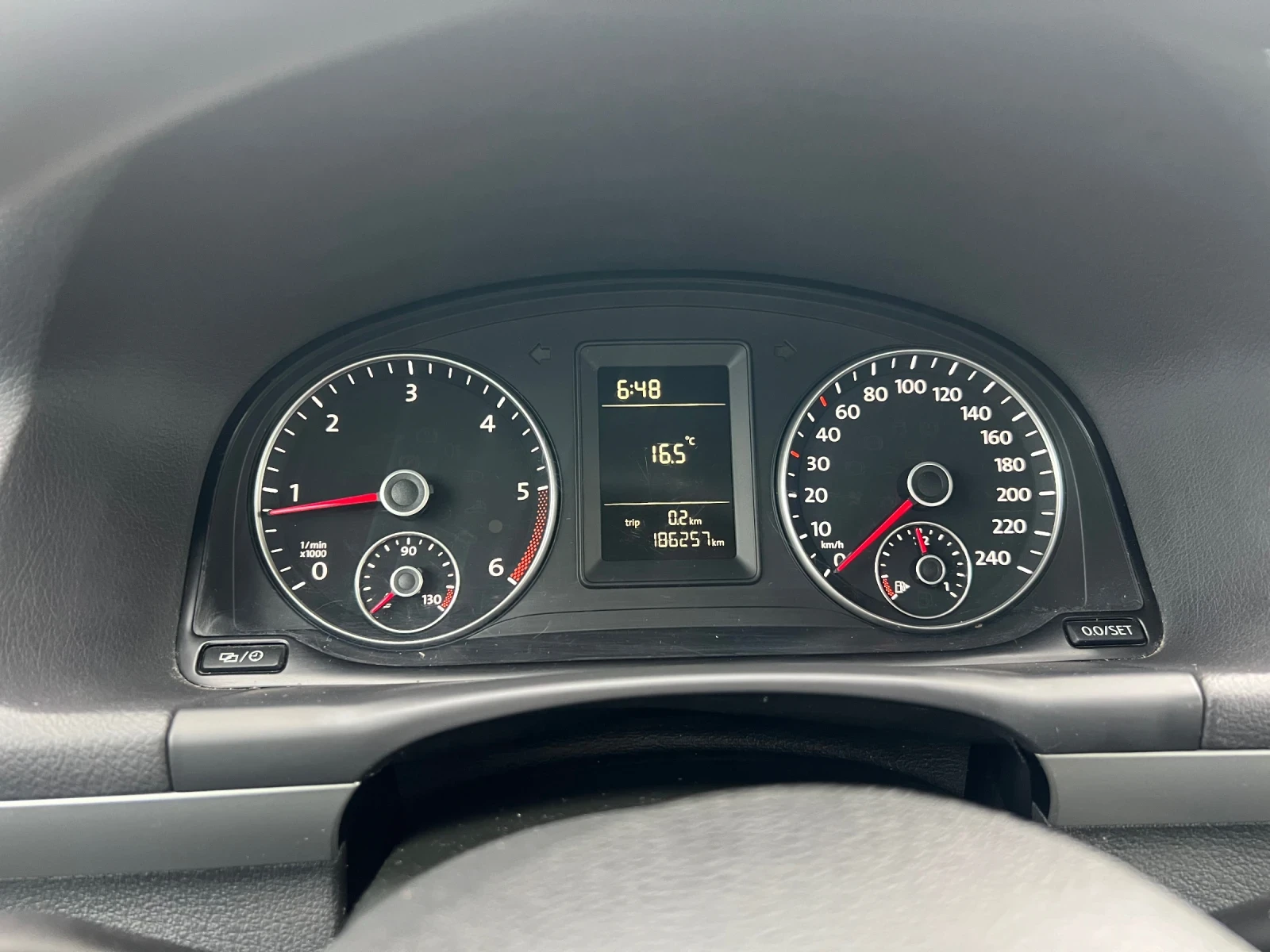 VW Touran 6+ 1 , снимка 16 - Автомобили и джипове - 56364466