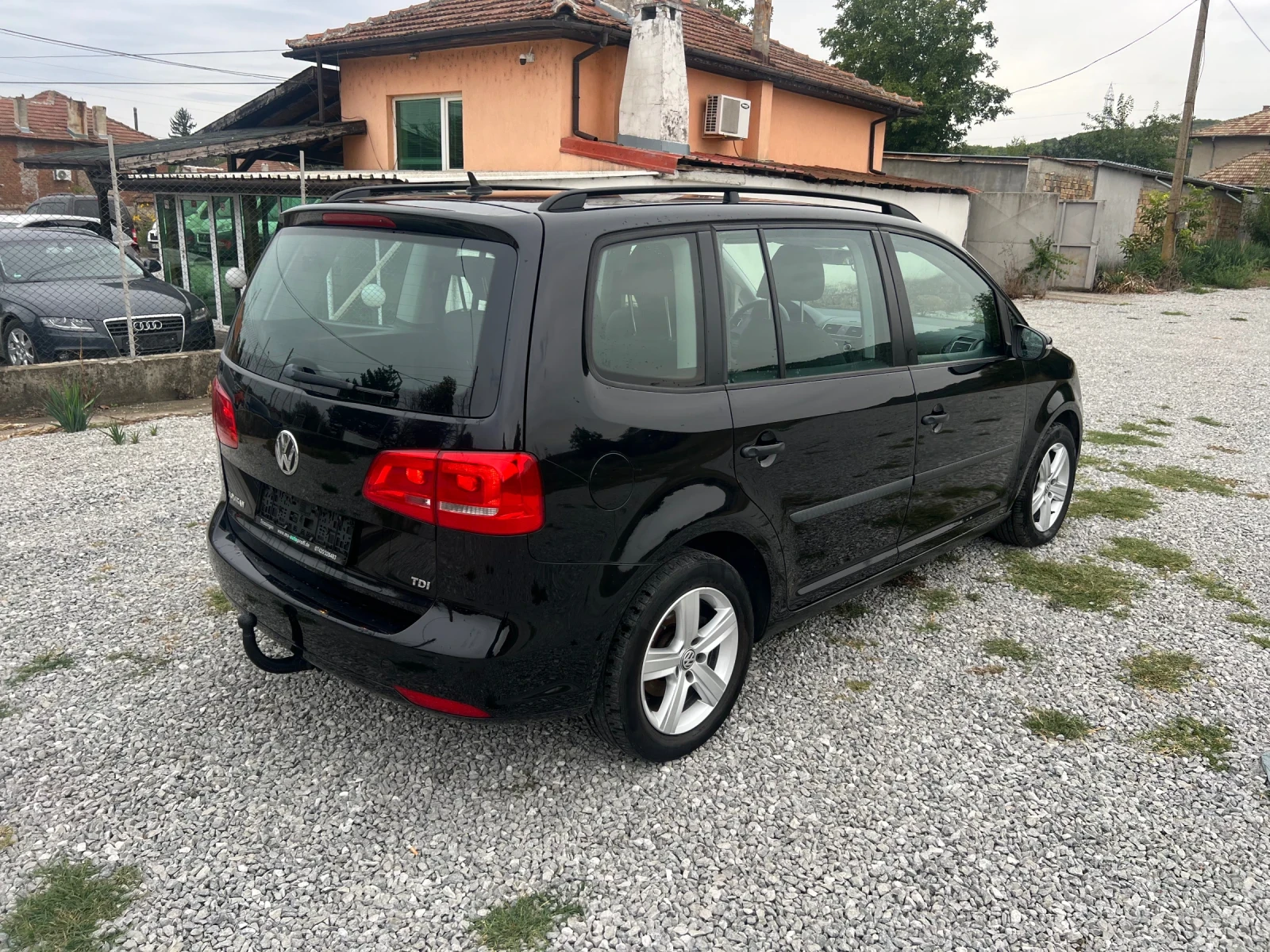 VW Touran 6+ 1 , снимка 4 - Автомобили и джипове - 56364466