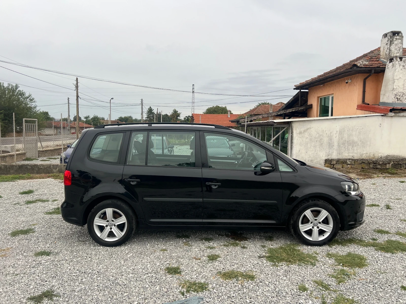 VW Touran 6+ 1 , снимка 3 - Автомобили и джипове - 56364466