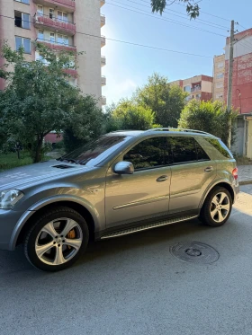 Mercedes-Benz ML 63 AMG AMG, снимка 3
