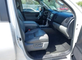 Toyota Sequoia SR5 5.7L V8 | Mobile.bg    7
