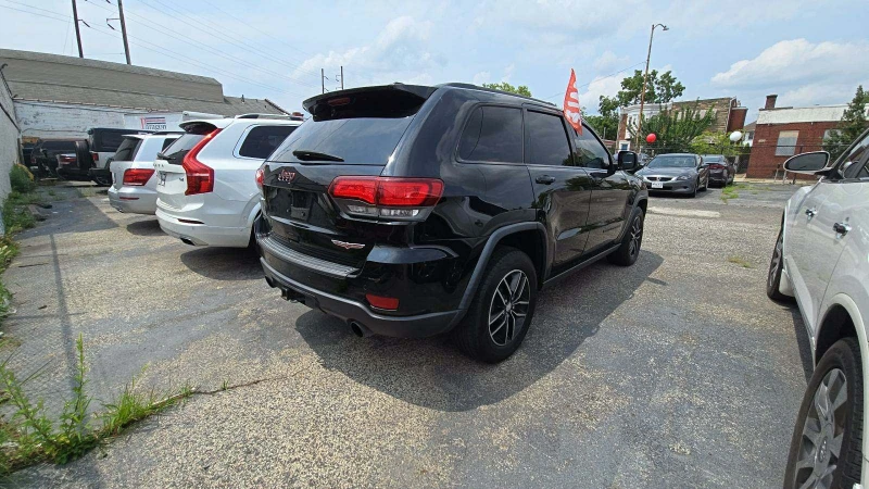 Jeep Grand cherokee TRAILHALWK* 5.7L V8* NAVI* ZADNA CAMERA* KEYLESS* , снимка 3 - Автомобили и джипове - 47618896