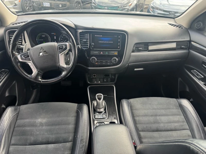 Mitsubishi Outlander * АВТО КРЕДИТ* ЦЕНА ДО БГ * СЕРВИЗНА ИСТОРИЯ * , снимка 10 - Автомобили и джипове - 52629417