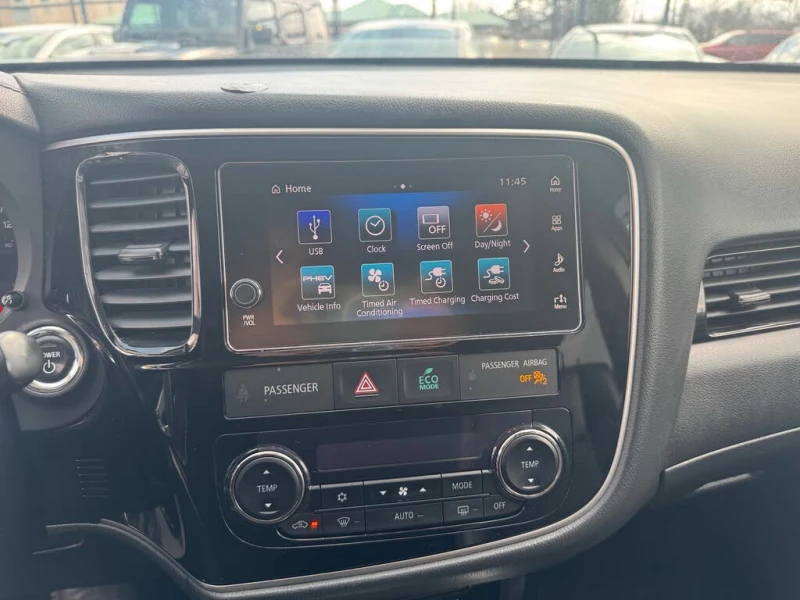 Mitsubishi Outlander * АВТО КРЕДИТ* ЦЕНА ДО БГ * СЕРВИЗНА ИСТОРИЯ * , снимка 13 - Автомобили и джипове - 52629417