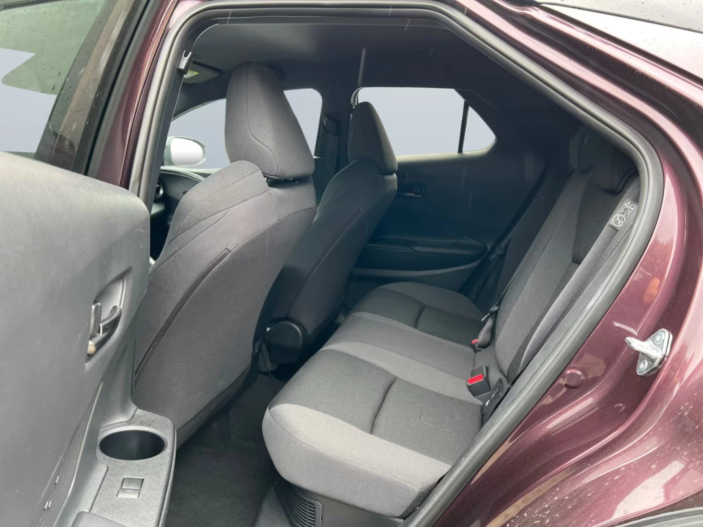 Toyota C-HR 1.8/HYBRID/140HP/LED/ACC/CAM/CRPLAY/KLESS/DAB/505f | Mobile.bg   16