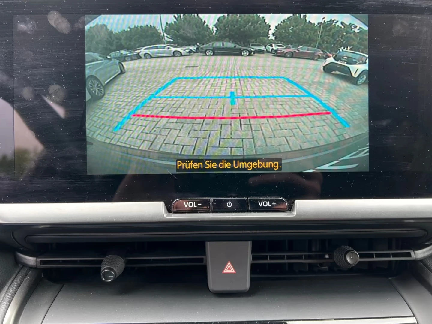 Toyota C-HR 1.8/HYBRID/140HP/LED/ACC/CAM/CRPLAY/KLESS/DAB/505f | Mobile.bg   13