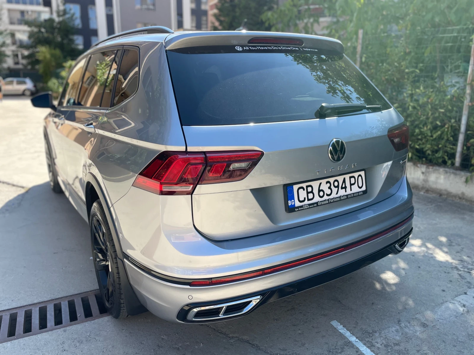 VW Tiguan R Line 4x4 2.0 tfsi - изображение 2