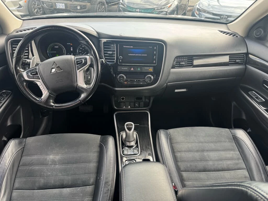 Mitsubishi Outlander * АВТО КРЕДИТ* ЦЕНА ДО БГ * СЕРВИЗНА ИСТОРИЯ *  - изображение 10