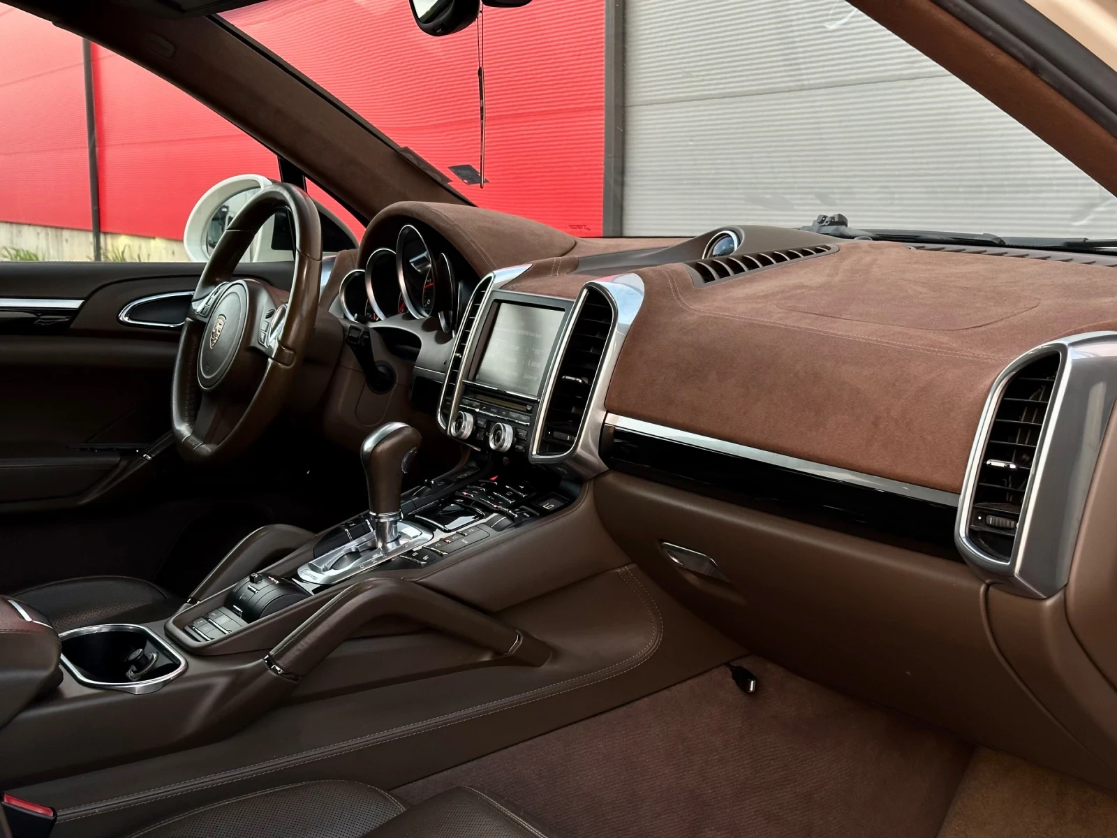 Porsche Cayenne 3.0D GTS, снимка 13 - Автомобили и джипове - 54096123