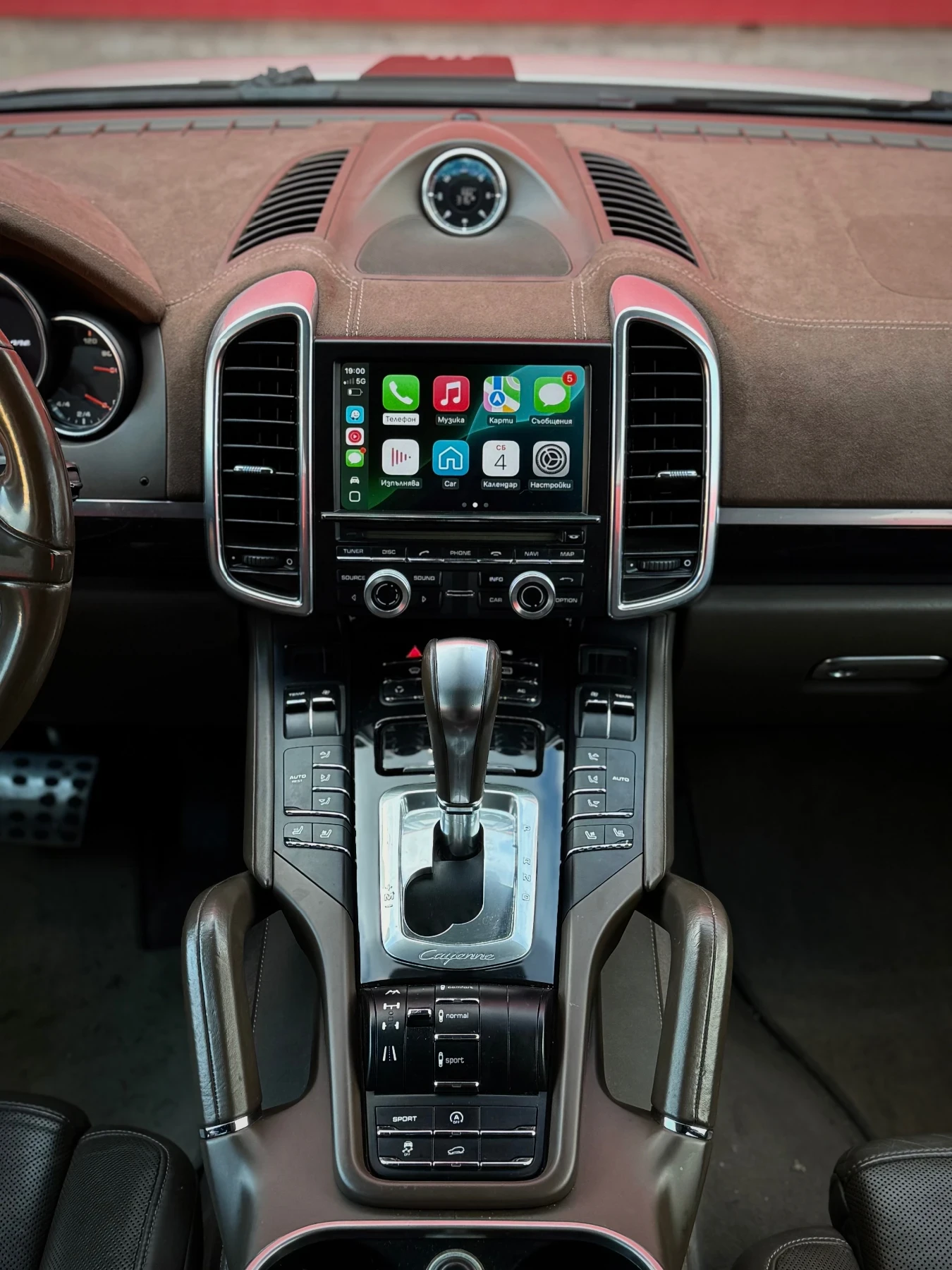 Porsche Cayenne 3.0D GTS, снимка 10 - Автомобили и джипове - 54096123