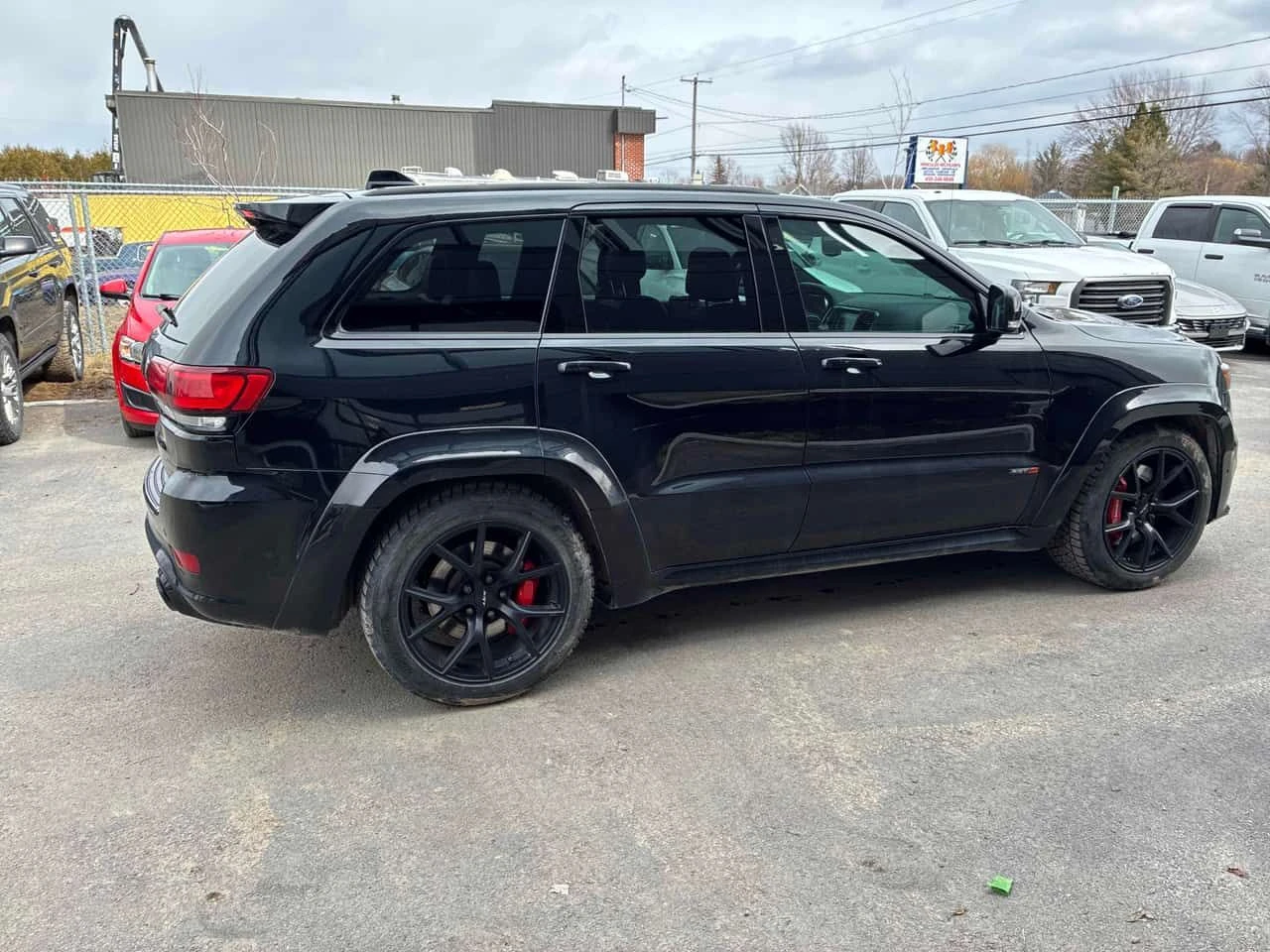 Jeep Grand cherokee SRT / ДИСТРОНИК / Harman Kardon / КАМЕРА , снимка 3 - Автомобили и джипове - 54127007
