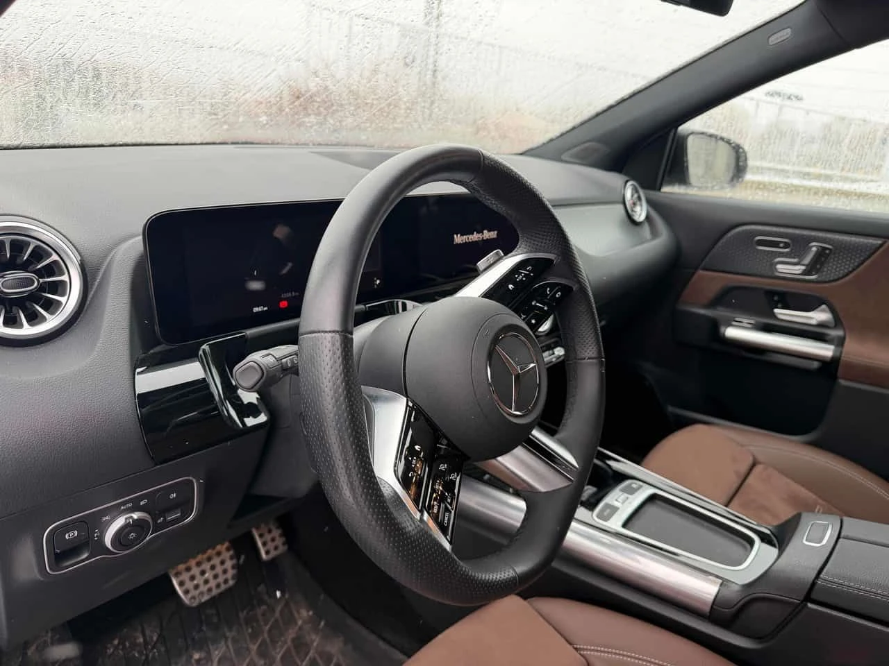 Mercedes-Benz GLA 250 4MATIC/360/ПАНОРАМА/ПОДГРЕВИ, снимка 7 - Автомобили и джипове - 54638589