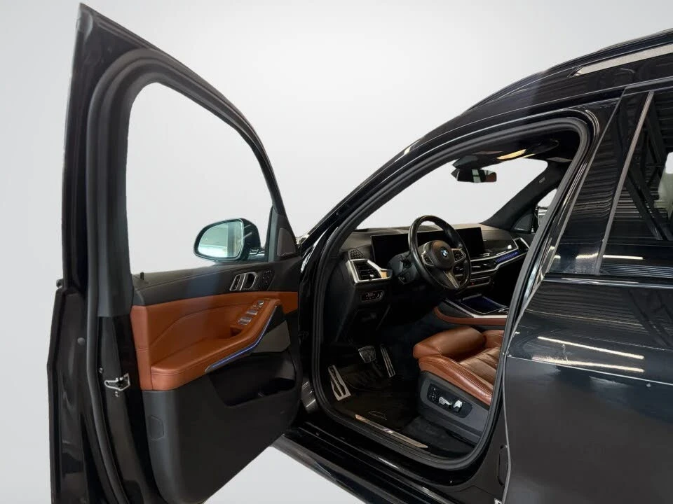 BMW X7 40i* M-SPORT* HEAD-UP* CARBON* ПАНОРАМА* ОБДУХВАНЕ, снимка 7 - Автомобили и джипове - 54776843