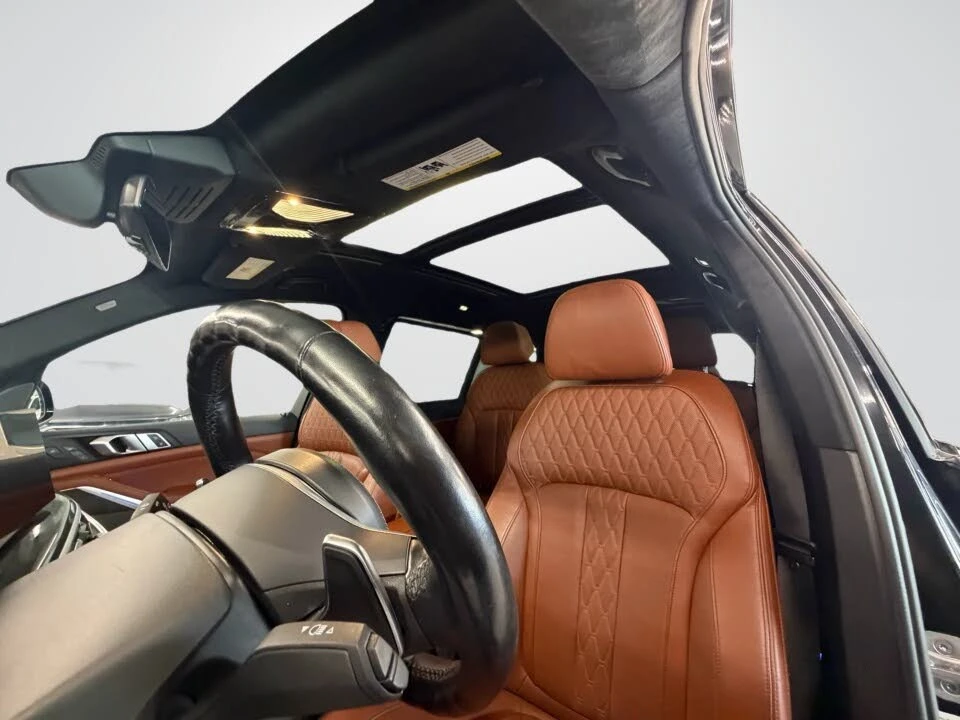 BMW X7 40i* M-SPORT* HEAD-UP* CARBON* ПАНОРАМА* ОБДУХВАНЕ, снимка 8 - Автомобили и джипове - 54776843
