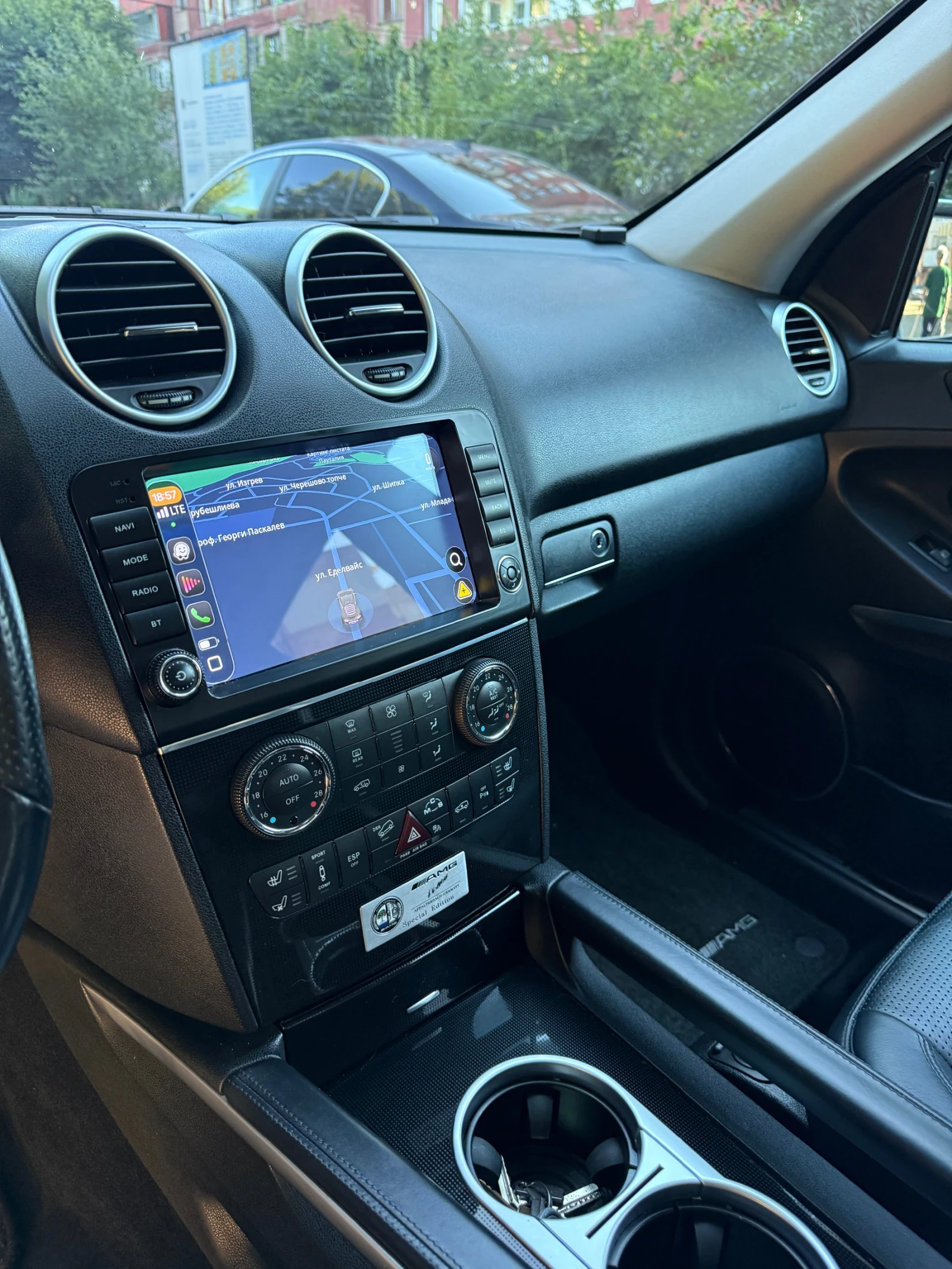 Mercedes-Benz ML 63 AMG AMG, снимка 12 - Автомобили и джипове - 55051622